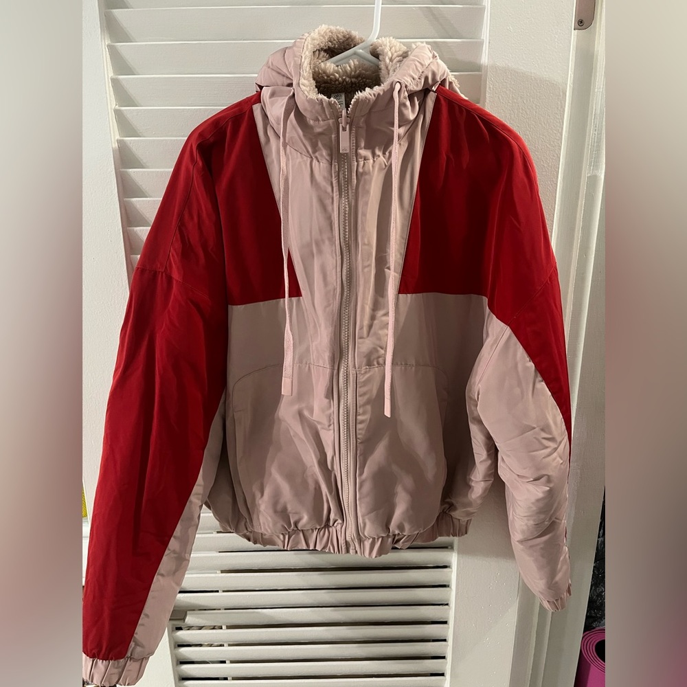 ALO Yoga Duality Reversible Sherpa Jacket